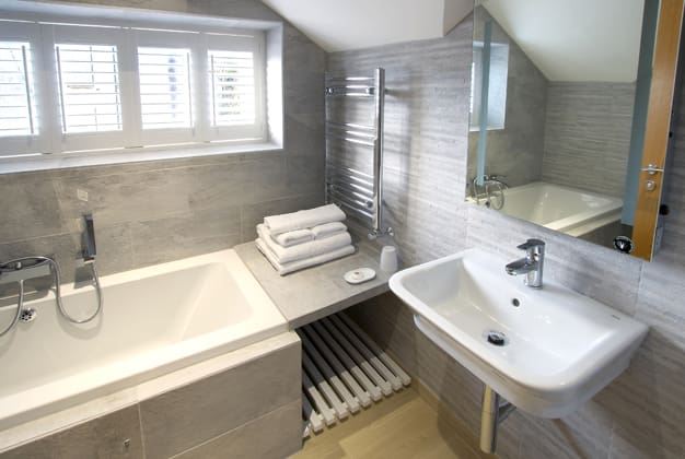 lloc-llo-bathroom